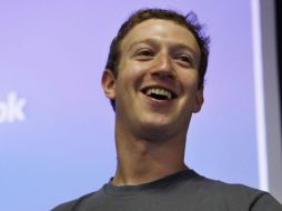 La porción de los ingresos de publicidad en aparatos móviles representa el 49 por ciento del total para Facebook. ARCHIVO /