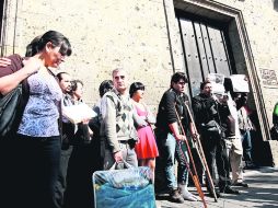 Palacio legislativo. Miembros del Frente Amplio contra la Privatización Energética realizaron una manifestación pacífica.  /