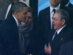 Castro y Obama protagonizaron el pasado 10 de diciembre un histórico apretón de manos. AP /