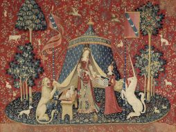 Los enigmas de estas telas también van más allá de su desconocida autoría. EFE /