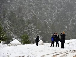 Se puede ver la nieve en las partes altas de las serranías. ARCHIVO /