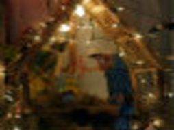 El uso mínimo de extensiones, así como evitar el amontonamiento de cables debajo de alfombras, musgo o papel, previene incidentes. ARCHIVO /