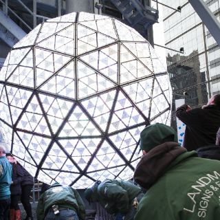 Times Square, preparada para celebrar la llegada de 2014