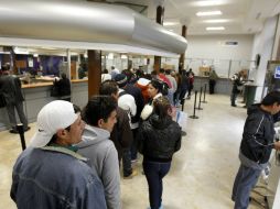 El pago en instituciones bancarias y tiendas de autoservicio, así como vía Internet. ARCHIVO /