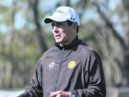 Alfonso Sosa sabe que desde hoy parten como candidatos a ascender a Primera, pero no se presiona. ESPECIAL /