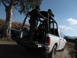 Autoridades municipales y el Ejército, acudieron para controlar la fuga.  /