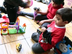 Lo ideal es buscar un juguete que no incite a la violencia y que fomente el ejercicio y la sociabilización en el infante. ARCHIVO /