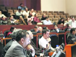 En la redacción del tabulador salarial, los legisladores aprobaron modificaciones para ajustar la guía de sueldos para empleados.  /