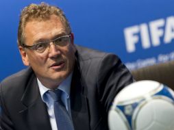 Para Valcke, en invierno será una mejor oportunidad de desarrollar buen espectáculo al futbol. EFE /