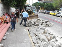 Trabajadores del SIAPA realizan labores de mantenimiento. ESPECIAL /