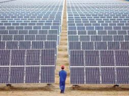 Proyectos de energía solar están entre los que recibieron financiamiento por parte del BDAN para su desarrollo en la frontera México-EU REUTERS /