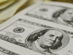 El peso mexicano sigue estable ante la divisa estadounidense. ARCHIVO /