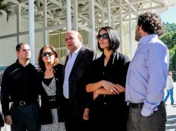 Varios de sus fanáticos estuvieron ahí para despedir a la actriz y modelo. EFE /