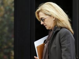 La infanta Cristina de Borbón y su marido Iñaki Urdangarin son investigados por malversación de fondos. ARCHIVO /