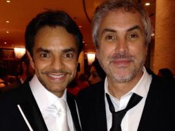 'Foto de ayer... Orgulloso de mi paisano Alfonso Cuarón! Soy su Fan!', escribió el actor. Imagen: @EugenioDerbez. ESPECIAL /