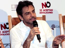 La producción está protagonizada, coescrita y dirigida por Derbez. ARCHIVO /