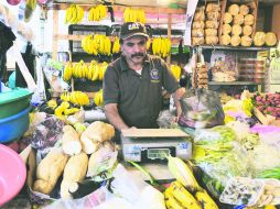 A pesar de que el mexicano tiene la imagen de ser flojo, los estudios reflejan que el trabajo es su principal adicción.  /