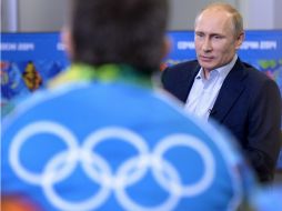 Putin asegura que no se prohíbe las formas no tradicionales de relaciones sexuales, sino la propaganda homosexual y la pedofilia. AFP /