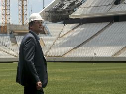 Valcke estuvo en el inmueble que recibirá la inauguración de la Copa del Mundo. AFP /