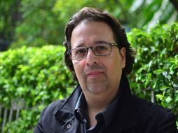 Carlos Bustos. Se encuentra trabajando en cuatro novelas que terminará en el 2014.  /