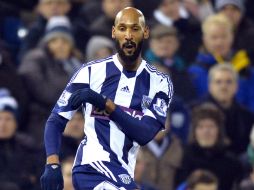 Nicolás Anelka habría realizado una ''quenelle'', aunque dice que fue sin intención de ofender. AP /