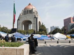 Afirman que su plantón en el Monumento a la Revolución continuará y se incrementará. ARCHIVO /
