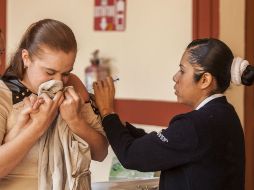 Invitan a la población en general a vacunarse contra el virus.  /