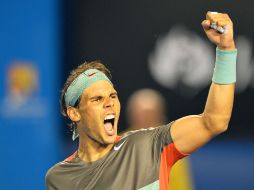 Rafael Nadal festeja el triunfo en la seminifinal del Abierto de Australia ante Roger Federer. AFP /