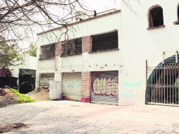 Se pretende proteger a las fincas con valor patrimonial, como la de la imagen en la calle José Guadalupe Zuno.  /