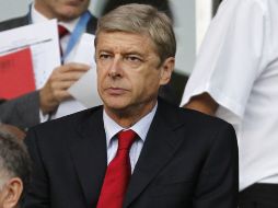 El equipo no ha ganado nada desde 2005 con Wenger, pero están cerca de la liga este año. ARCHIVO /