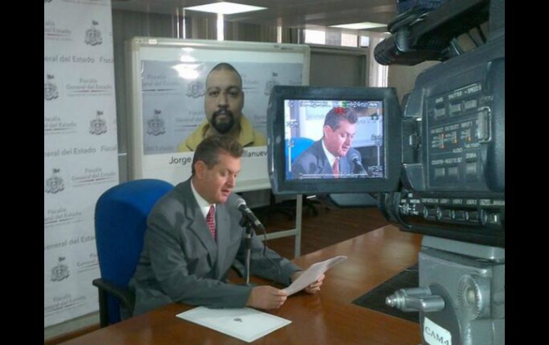 Para Luis Carlos Nájera el compromiso de llevar a los homicidas ante la justicia se está cumpliendo. Foto: @FiscaliaJal. ESPECIAL /