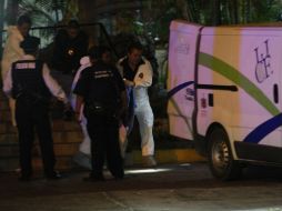 Agentes de la Fiscalía General y personal del IJCF acudieron al lugar para iniciar con las investigaciones. ARCHIVO /