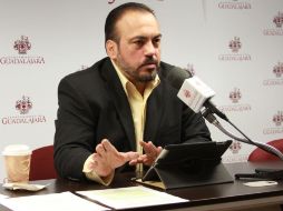 El regidor Anguiano Orozco presentó un documento en el que supone un cambio de figura jurídica para pasar al arrendamiento del local. ESPECIAL /