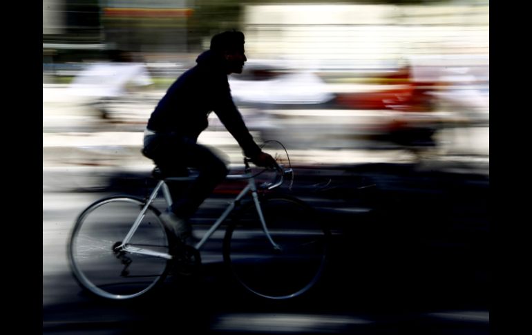 Se pretende reducir el uso del automóvil, ya que Guadalajara posee el mayor índice de motorización. ARCHIVO /