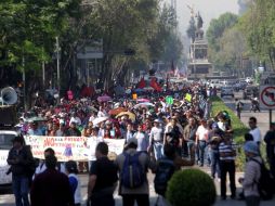 Policías de diversos agrupamientos se mantienen atentos para evitar cualquier alteración del orden público. SUN /