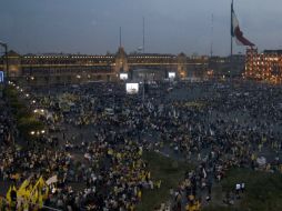 El contingente arribó al Zócalo capitalino. SUN /