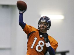 El quarterback lanzó cinco mil 477 yardas y 77 pases de anotación. AP /