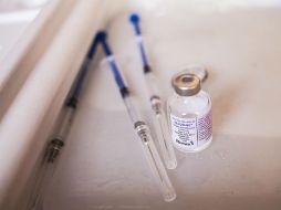 Las medicinas y vacunas contra la influenza deben manejarse responsablemente y con criterio médico. ARCHIVO /