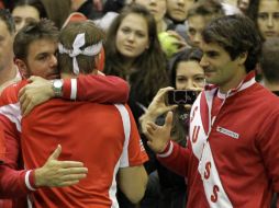 Federer apareció contra Serbia, para sorpresa de todos en el torneo. AFP /