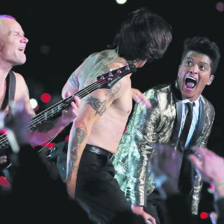 Hacen Playback y se, ¿disculpan?