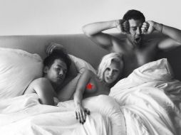 Minutos después compartió otra imagen en la que aparece al estilo Marilyn Monroe, también en topless. Imagen tomada de @MileyCyrus. ESPECIAL /