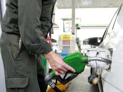 El incremento de las gasolinas sigue siendo motivo del alza en la inflación, reporta el Inegi. ARCHIVO /