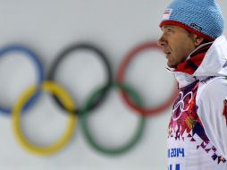 El noruego Ole Einar Bjoerndalen se impone en la prueba de sprint sobre 10 kilómetros de biatlón de Sochi 2014. AFP /
