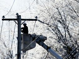 La compañía eléctrica prevé reanudar el servicio de manera general para el lunes. ARCHIVO /