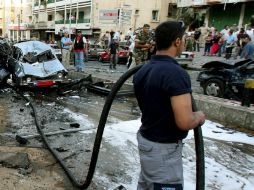 TRÍPOLI, LIBIA (11FEB2014).- La sede de la cadena de televisión privada libia Al Aseema TV sufrió el martes un ataque con cohetes. ARCHIVO /