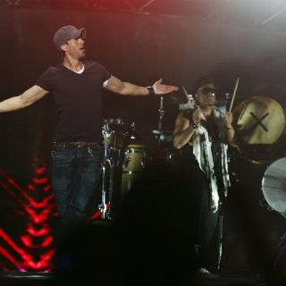 Arranca Enrique Iglesias gira con Yandel de invitado