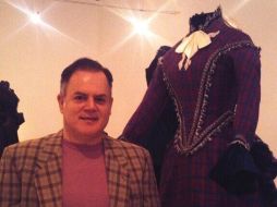 Los vestidos forman parte de una colección de 40 trajes del cortometraje 'Leyendas del Panteón de Belén'. Imagen tomada de Twitter. ESPECIAL /