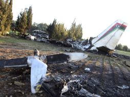 El avión, un Antonov 26, se estrella debido a un fallo técnico después de que uno de los motores comenzara a arder, según fuentes. EFE /