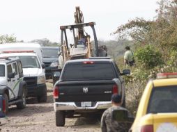 Autoridades realizan excavaciones en una brecha donde se hallaron los cuerpos. ARCHIVO /