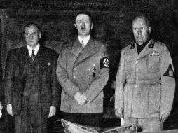 El autor recopila testimonios de personas que aseguran haber estado con el líder nazi en la región.  /